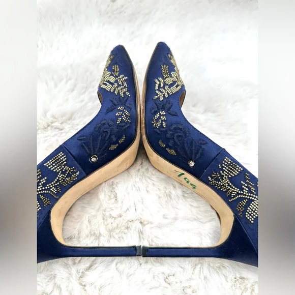 Manolo Blahnik Crystal Embellished Satin Pumps floral accents Navy Blue 37 US 7 - Picture 6 of 10